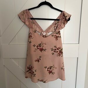 NWT, Floral Lace Trim Women's Top